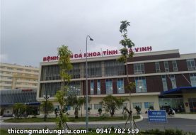 Chữ nổi khổ lớn Bệnh viện Đa khoa tỉnh Trà Vinh: gia công và lắp trên cao