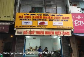 Bảng hiệu alu cửa hàng Đá Quý Thiên Nhiên Việt Nam, Quận 1