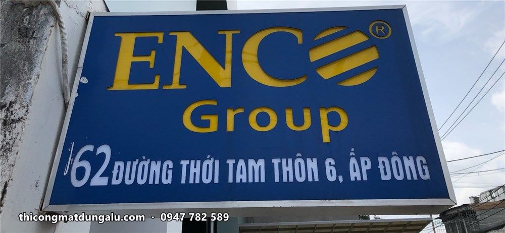 Bảng tên cũ ENCO Group nền xanh chữ vàng ghi địa chỉ